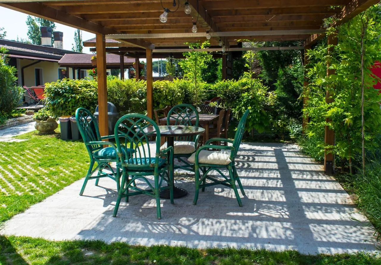 Borgo Di Arcadia Hotel Porto Tolle 0*,  Italy